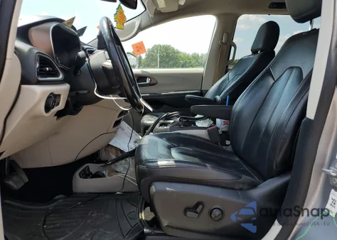 2019 Chrysler Pacifica Touring L из США, поврежденный, VIN 2C4RC1BG6KR561052